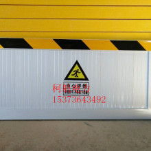  深圳联达斯玻璃钢制品厂 主营 毒鼠盒 挡鼠板 防蚊闸