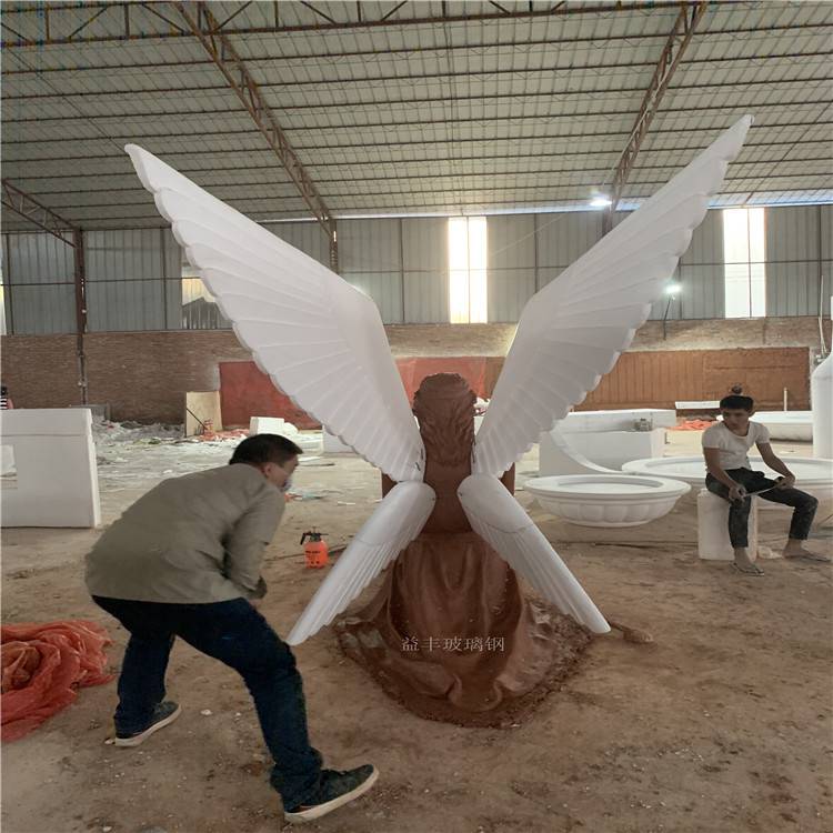 仿铜玻璃钢雕塑 广西楼盘"