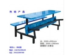 广西最普通玻璃钢餐桌椅厂家价格